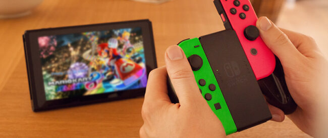 nswitch_standard Die Standard-Variante der Switch lässt sich am TV und mobil betreiben, sie hat zudem abnehmbare Steuerelemente.